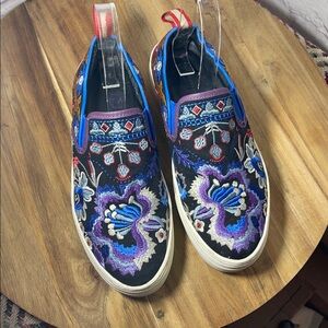 Johnny Was Romany Embroidered Slip-On Sneakers Floral SIZE 39/8.5
